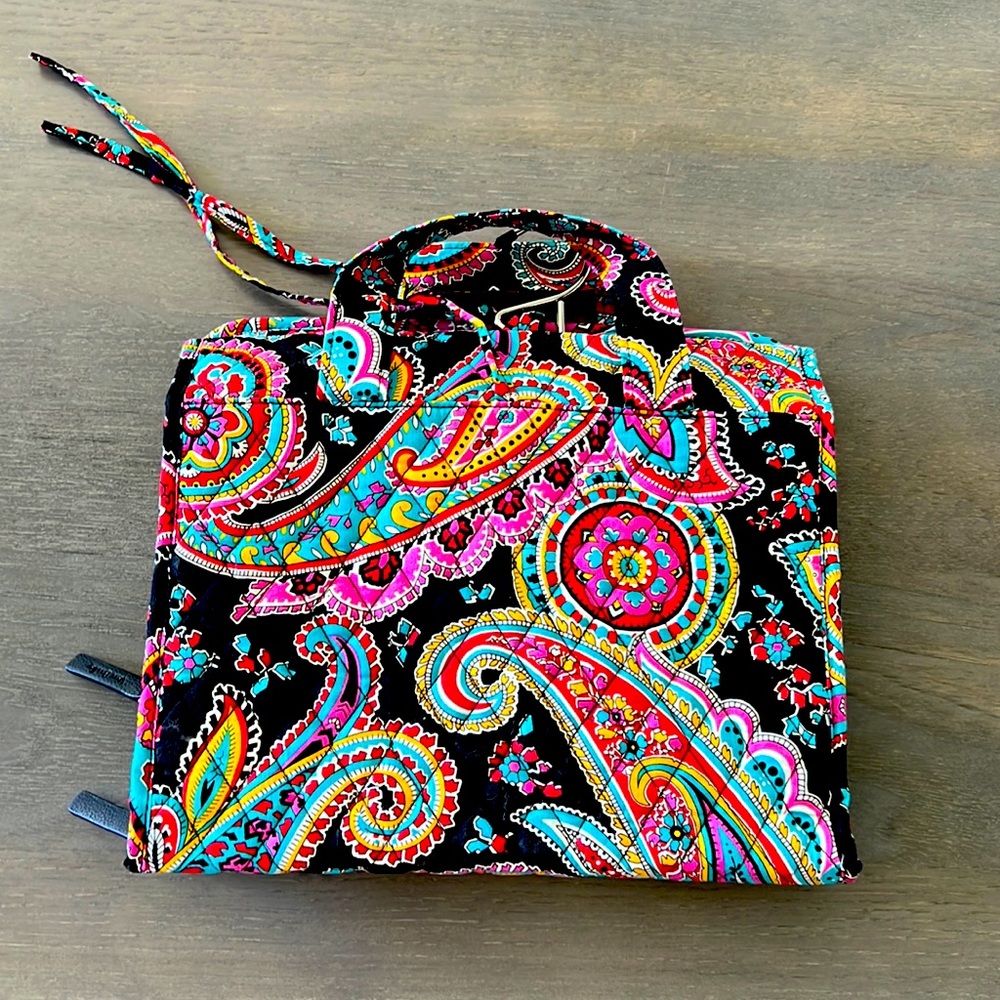 Vera Bradley hanging travel organizer. Brand new, never used!